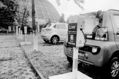 綿陽(yáng)發(fā)布新型電動(dòng)汽車(chē)充電樁 充滿(mǎn)電只需30分鐘