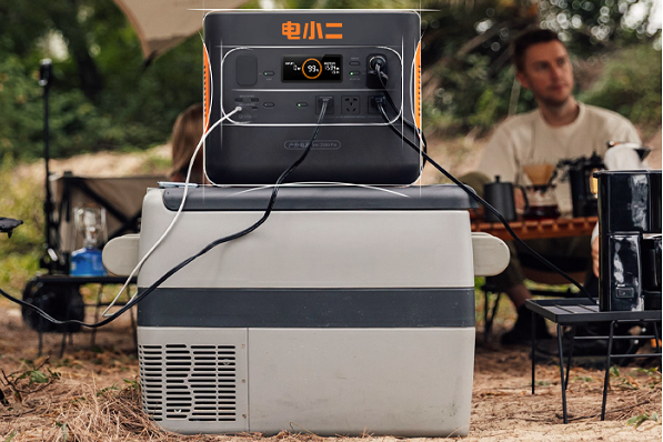電小二光充戶外電源2000Pro:太陽(yáng)能快充 最快2.5小時(shí)充滿