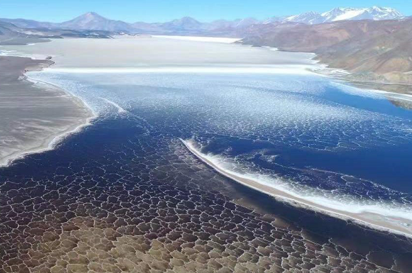 紫金礦業(yè):碳酸鋰2023年規(guī)劃產(chǎn)量0.3萬噸 2025年12萬噸