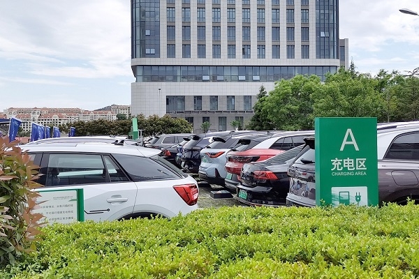 車樁比要從2.5:1提到1:1，國常會力挺的這個市場或?qū)⑻舸罅?></a></dt>

<dd><a href="http://m.honglaili.com/news/hangyefenxi/05121351C2023.html" target="_blank">車樁比要從2.5:1提到1:1，國常會力挺的這個市場或</a></dd>



 </dl>
<dl bosszone="jhRE1">



							   <dt><a href="http://m.honglaili.com/news/hangyefenxi/03161342E2023.html" target="_blank" ><img src=