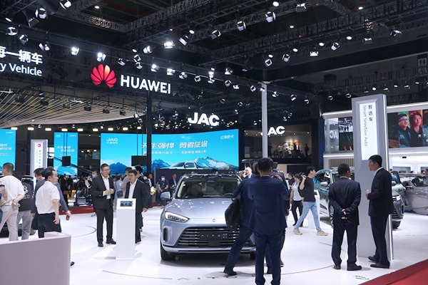 “流量香還是技術香”?24家新能源車企2023年僅盈利650億