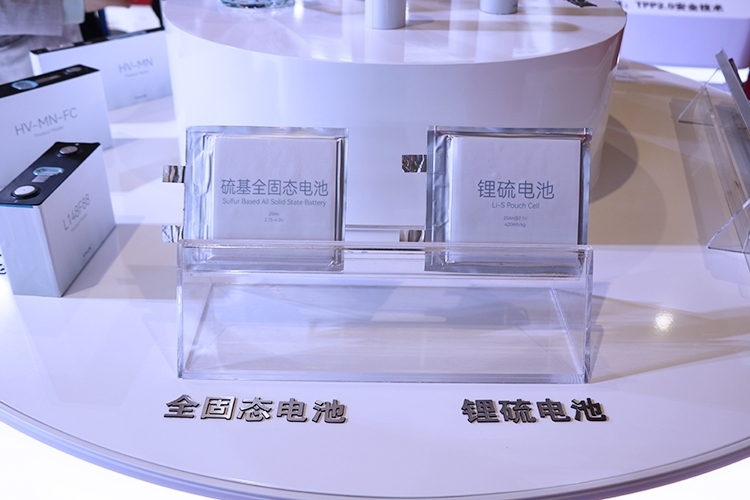 業(yè)內(nèi)熱議!固態(tài)電池這一重要節(jié)點(diǎn)來(lái)了?