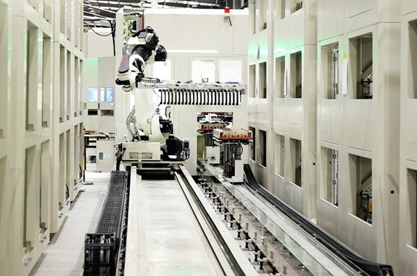 利元亨鋼殼電池化成分容設備：高效可靠的電池制造解決方案