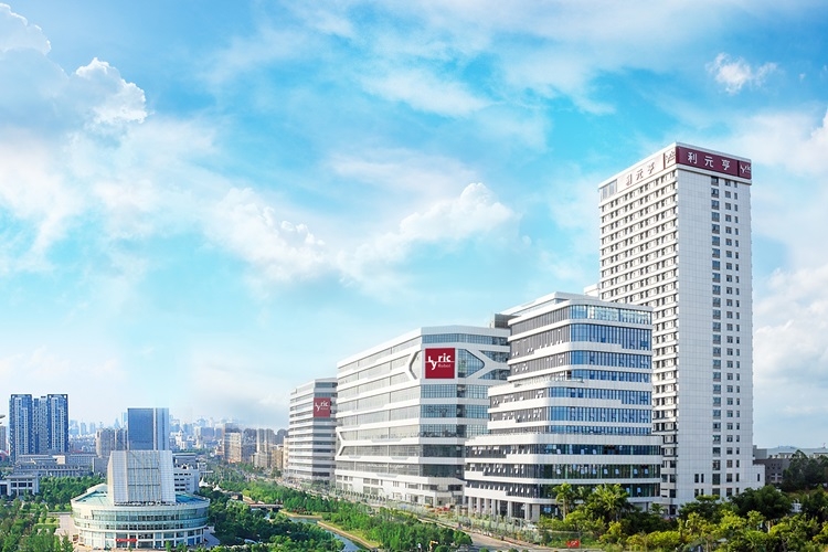 ?光隨智動，利元亨激光飛行焊接創(chuàng)新之光