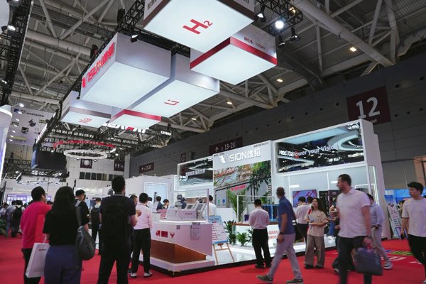 固態電池首次揭曉！雄韜股份新品亮相CIBF2025