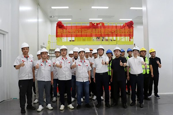 國內首臺！清研納科高速寬幅固態干法電極設備完成交付