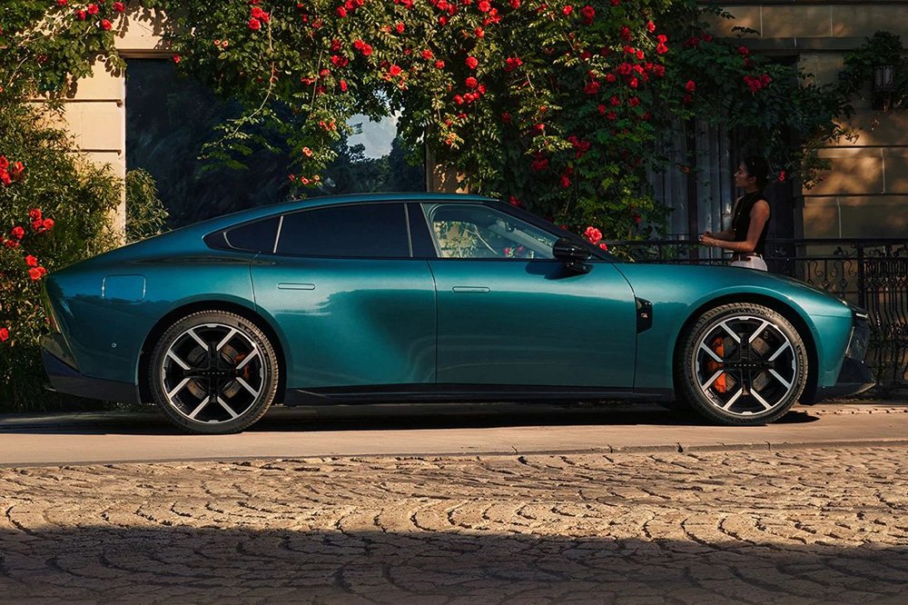 小鵬汽車二季度虧損同比收窄63% 人形機器人或明年下半年量產