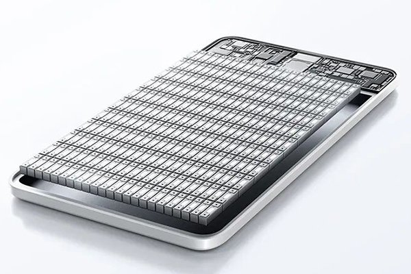 引領安全新紀元！豪鵬科技“軟甲固電”技術賦能移速小盾芯充電寶