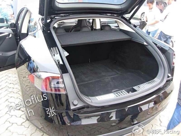 浙江土豪250萬元購入內(nèi)地第一輛特斯拉(3)