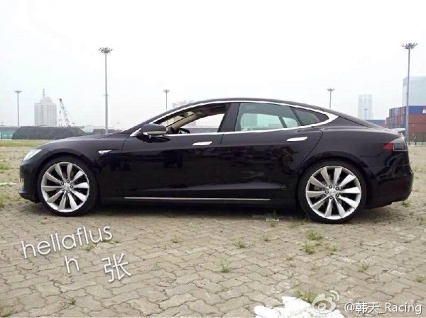 浙江土豪250萬元購入內(nèi)地第一輛特斯拉(2)