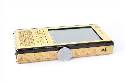 6000毫安時(shí)電池容量？來看看手機(jī)電池的進(jìn)化論