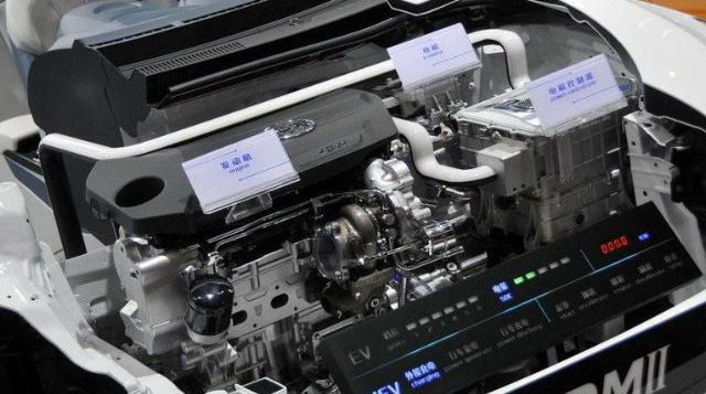 磷酸鐵錳鋰+石墨烯將如何？比亞迪新電池材料的非主流評(píng)論