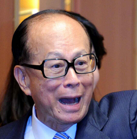 別讓李嘉誠(chéng)跑了！大肆拋棄大陸物產(chǎn) 財(cái)富轉(zhuǎn)移歐洲