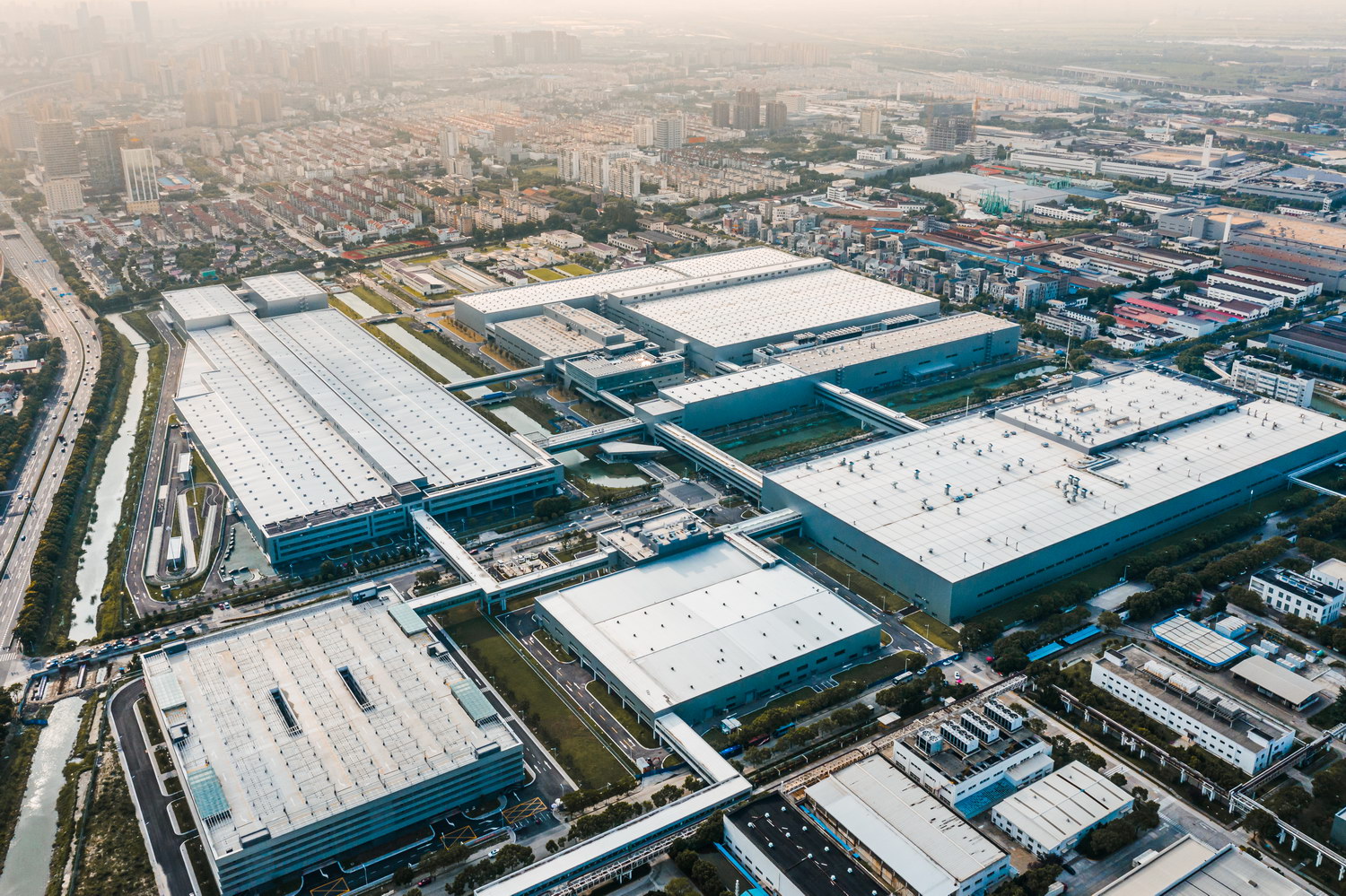 上汽大眾新能源汽車工廠將于10月正式投產(chǎn) 上汽大眾新能源汽車工廠將于10月正式投產(chǎn)