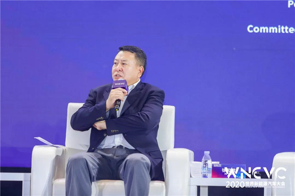 全國(guó)政協(xié)委員、北京市政協(xié)經(jīng)濟(jì)委員會(huì)副主任徐和誼