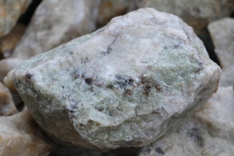 鋰電池成出口“爆款產品”！多家動力電池企業紛紛建廠或買礦