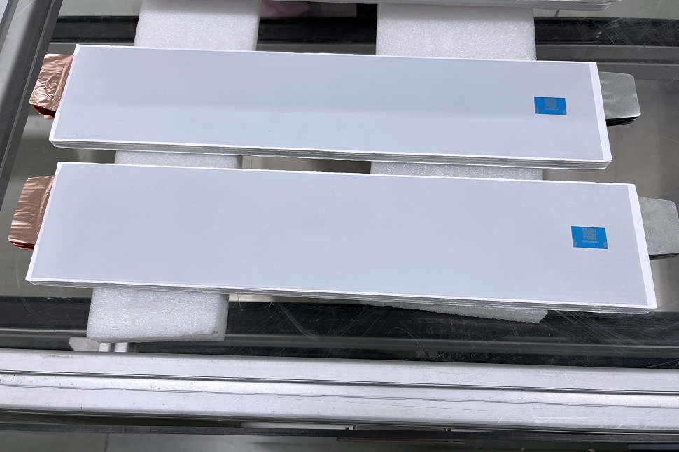 蜂巢能源書寫疊片技術進化史：Z字形、切疊一體、飛疊熱復合