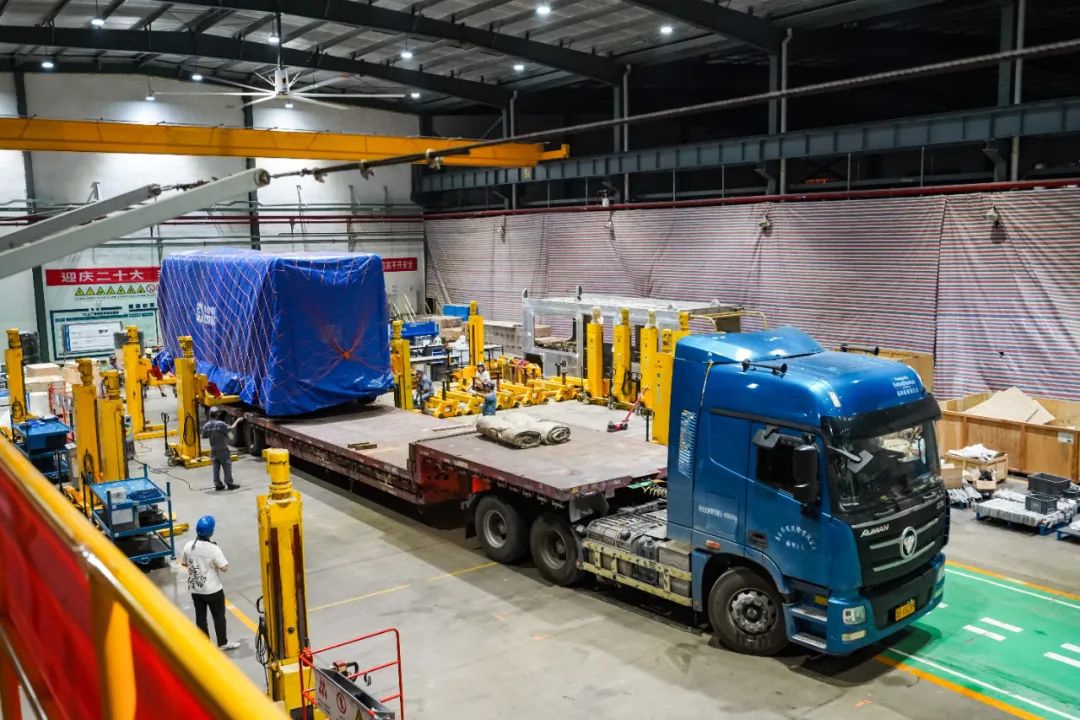 裝運發車!全球首輛氫能源智軌“出海”馬來西亞