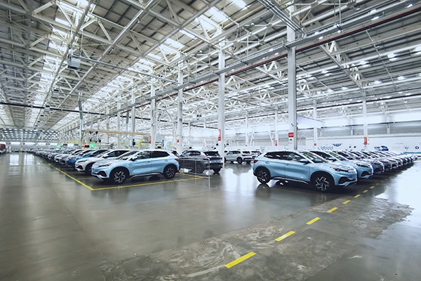 歐盟宣布對中國電動(dòng)汽車發(fā)起反補(bǔ)貼調(diào)查！商務(wù)部等再發(fā)聲！