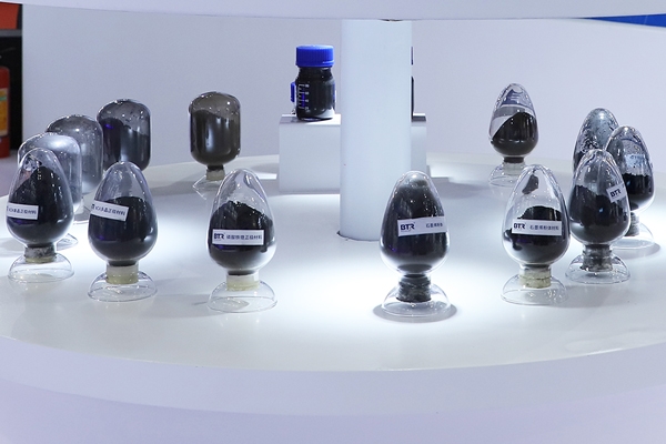 負(fù)極材料出貨量TOP15出爐：這一企業(yè)一騎絕塵