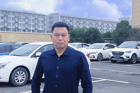 百瑞空氣馬關松：祝大家新年家庭康泰，萬事如意！