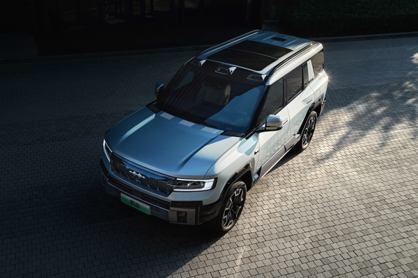 比亞迪方程豹與華為乾崑智駕合作 豹8開啟全球智能硬派新時代