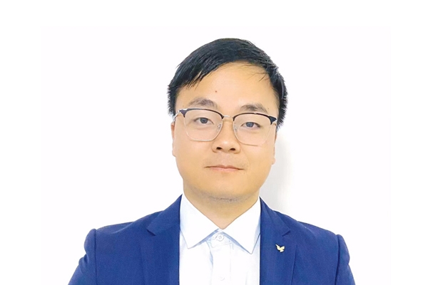 華鈉新材郭啟濤：恭祝大家新年快樂，幸福安康！