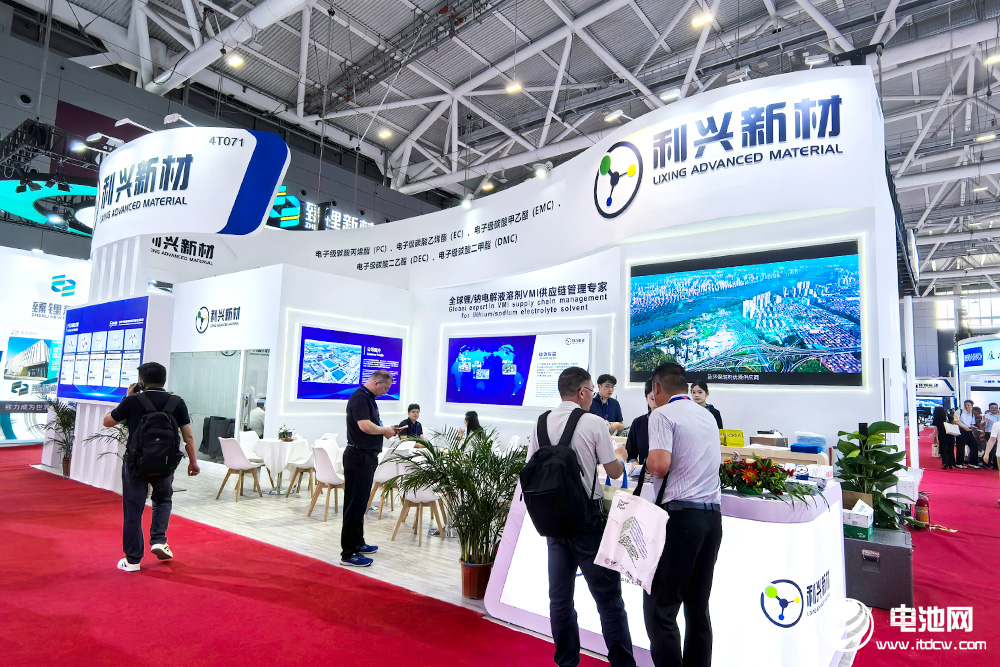 利興新材CIBF 2025現(xiàn)場展臺圖片