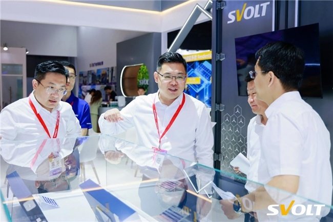 熱復合短刀備受青睞，蜂巢能源SNEC展再度斬獲2.1GWh儲能訂單！