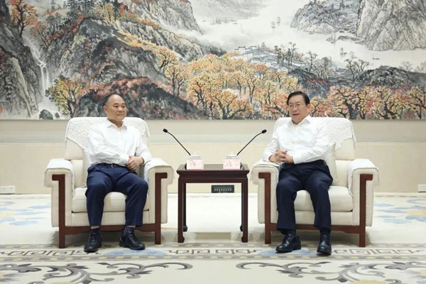 李書福見證簽約！吉利又一項目落戶武漢經(jīng)開區(qū)