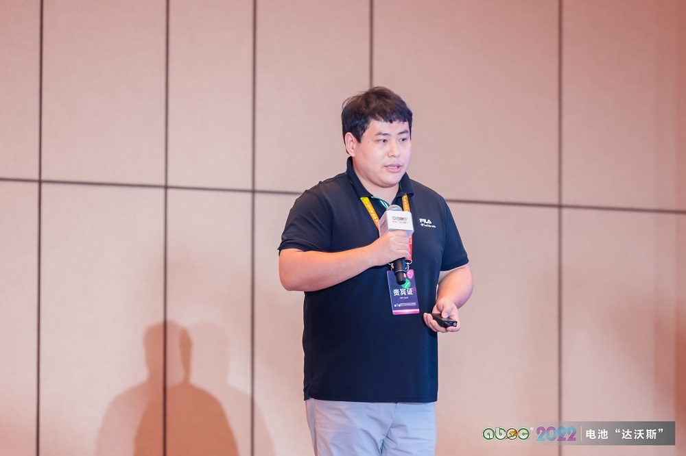 雄韜集團中央研究院研發副總、博士張震