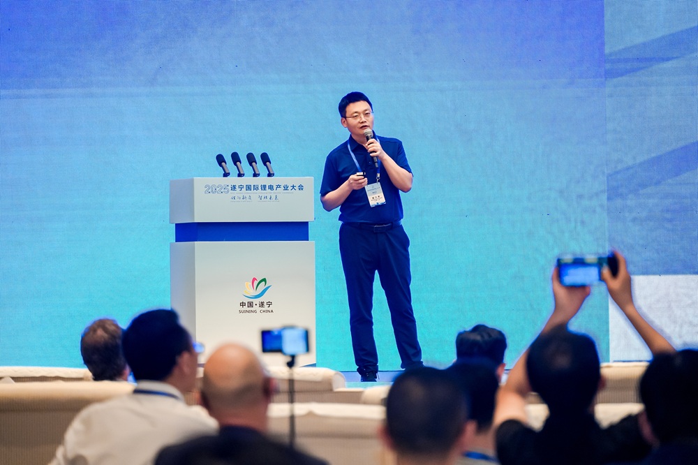 蜂巢能源科技股份有限公司前沿技術(shù)研發(fā)總經(jīng)理苗力孝