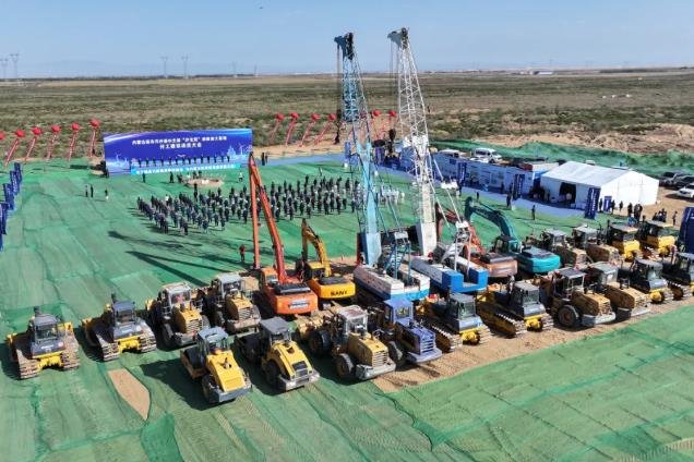 988億！配儲5GWh！內蒙古千萬千瓦級新能源基地開工