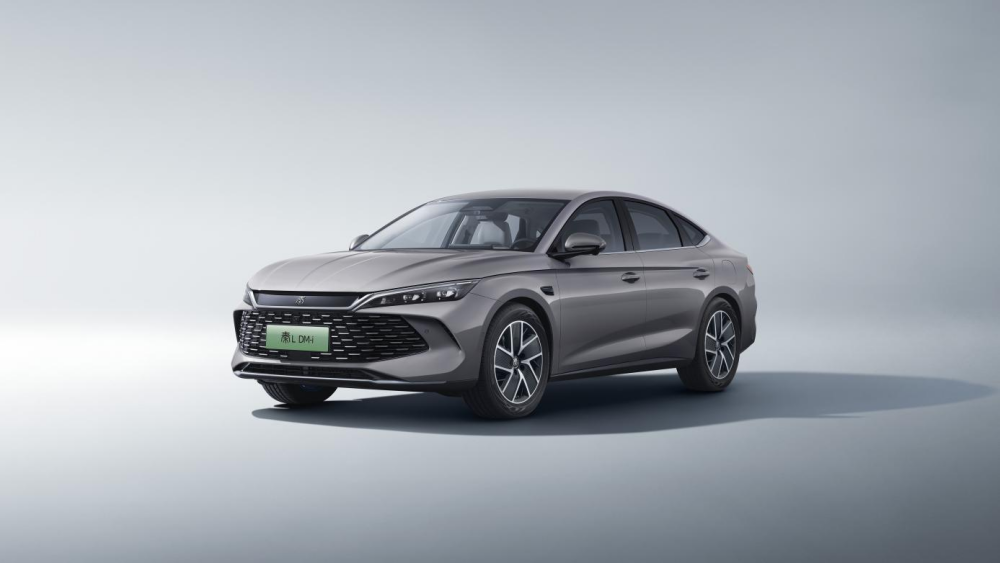 限時超級置換補貼價9.28萬起 2026款秦L DM-i上市 限時超級置換補貼價9.28萬起 2026款秦L DM-i上市