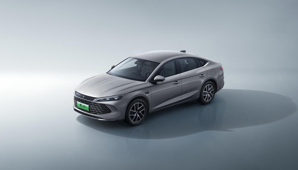 限時超級置換補貼價9.28萬起 2026款秦L DM-i上市 限時超級置換補貼價9.28萬起 2026款秦L DM-i上市