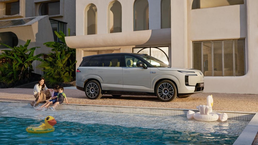 騰勢N8L正式上市 騰勢N8L正式上市