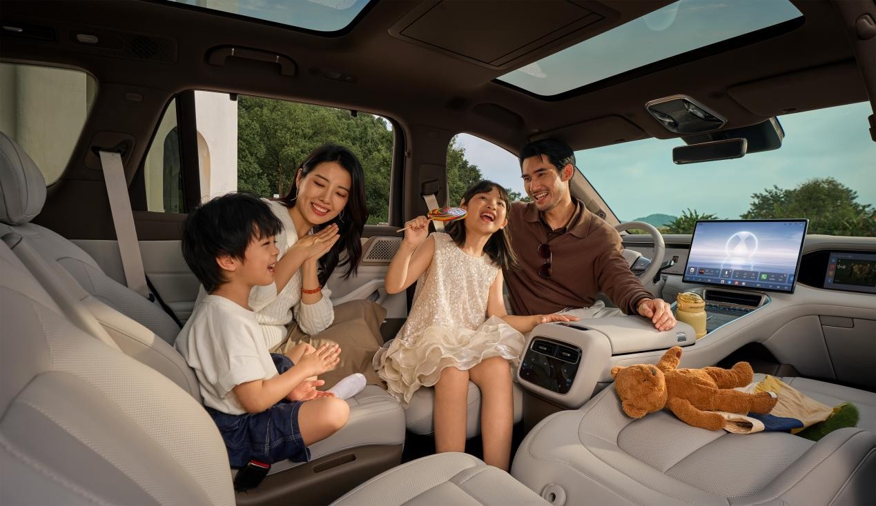 騰勢N8L正式上市 騰勢N8L正式上市