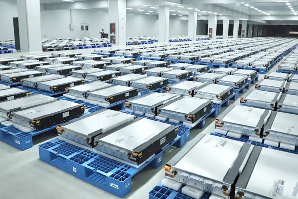 海外動力電池裝車量TOP10生變：一家增逾四倍 一家排名上升三位