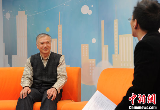 清華大學汽車工程開發研究院常務副院長，汽車安全與節能國家重點實驗室副主任宋健