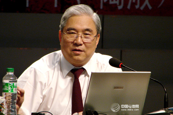 郭孔輝：新能源汽車之爭是市場與權(quán)力的沖突