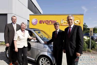 戴姆勒從贏創手中完購兩家電池公司 提高電池產能