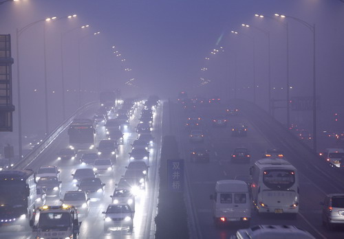 注重環保 新能源汽車推廣應再加把“油”