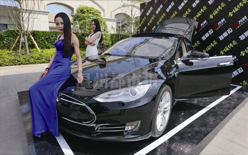 “汽車(chē)界的蘋(píng)果”特斯拉到溫州 百公里加速只需4.4秒