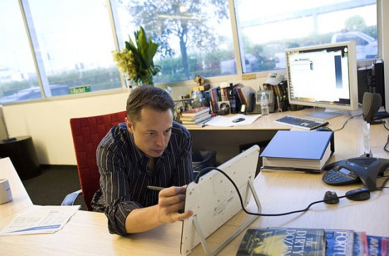 特斯拉馬斯克三句狠話：感謝大公司的傲慢！