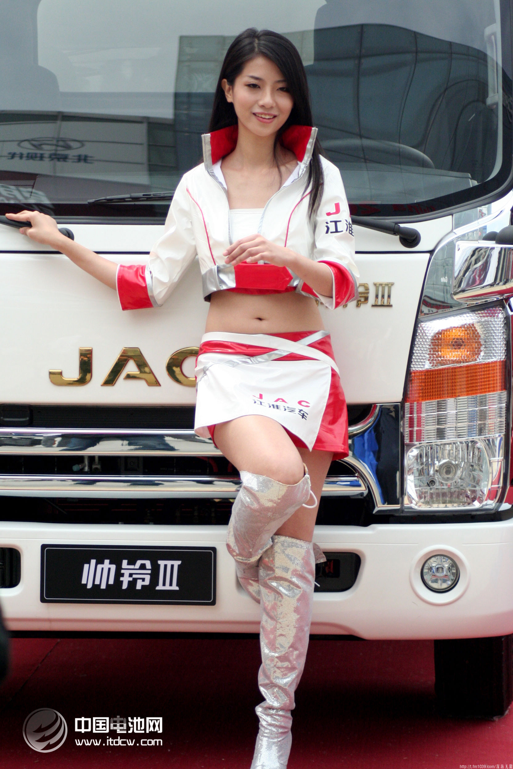 新能源車市場中外搶奪戰四起 高端純電動車困惑