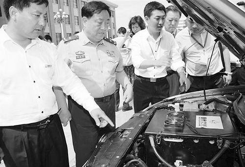 探秘超級鎳碳電容電池研發基地