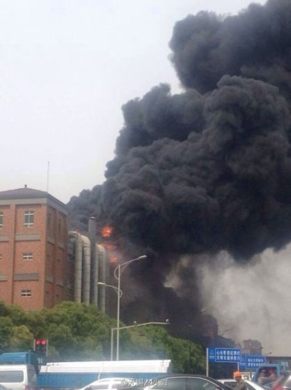 “全球內(nèi)存條第一廠”無(wú)錫健鼎失火 現(xiàn)場(chǎng)濃煙滾滾