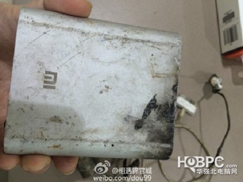 小米官網購移動電源再次爆炸 或再次否認