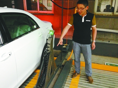 南京造首座智能充電立體車(chē)庫(kù) 破解新能源車(chē)充電難