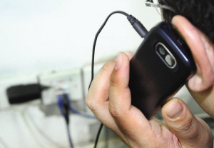 手機邊充電邊使用 發(fā)熱量過大導致電池爆炸